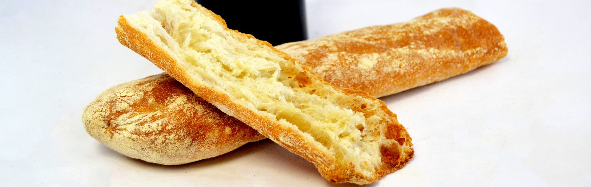 Pa de vidre or glass bread with flour